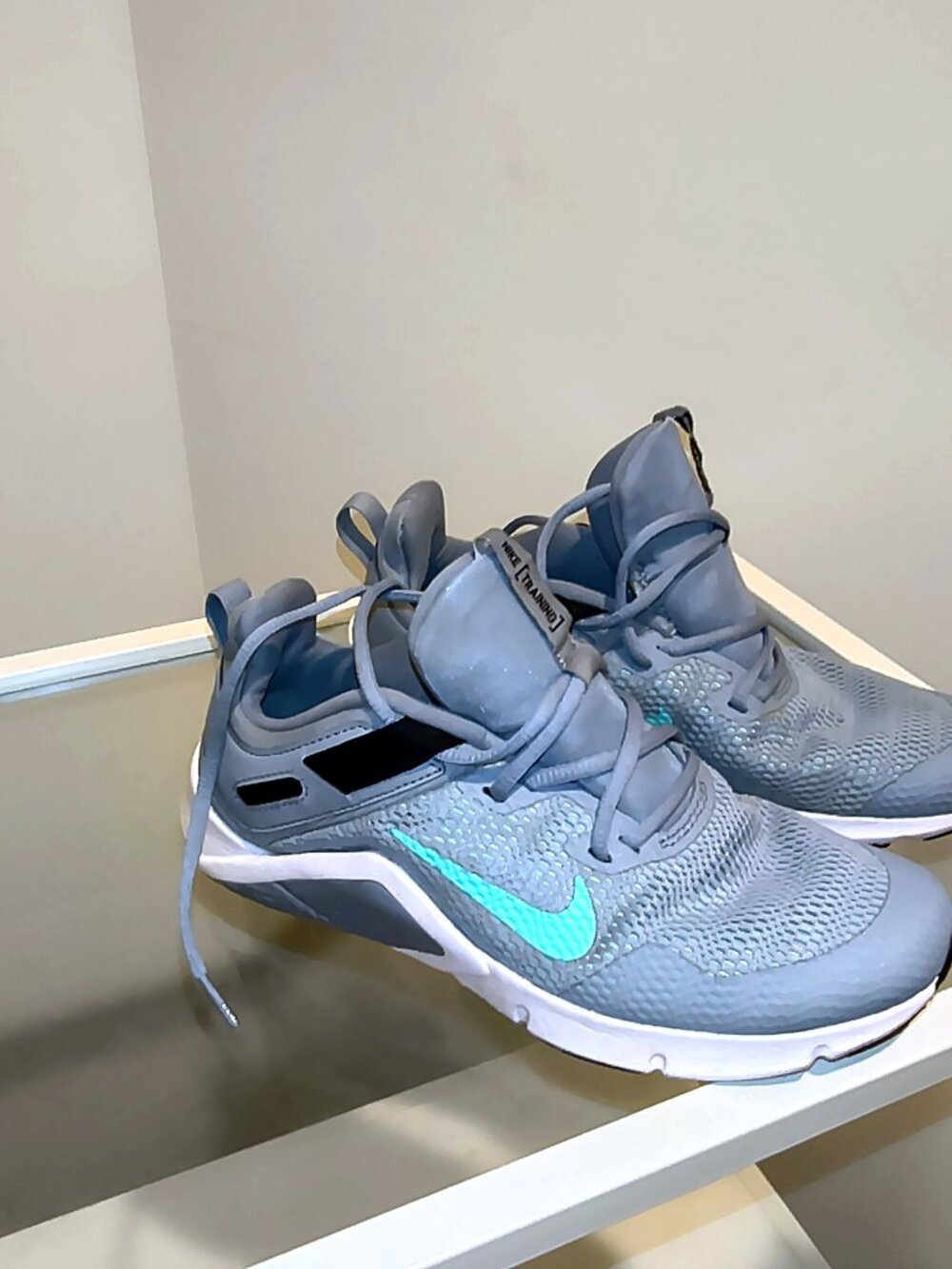 Nike Legend Essential Women's Training Shoes Smoke Grey - US 8.5